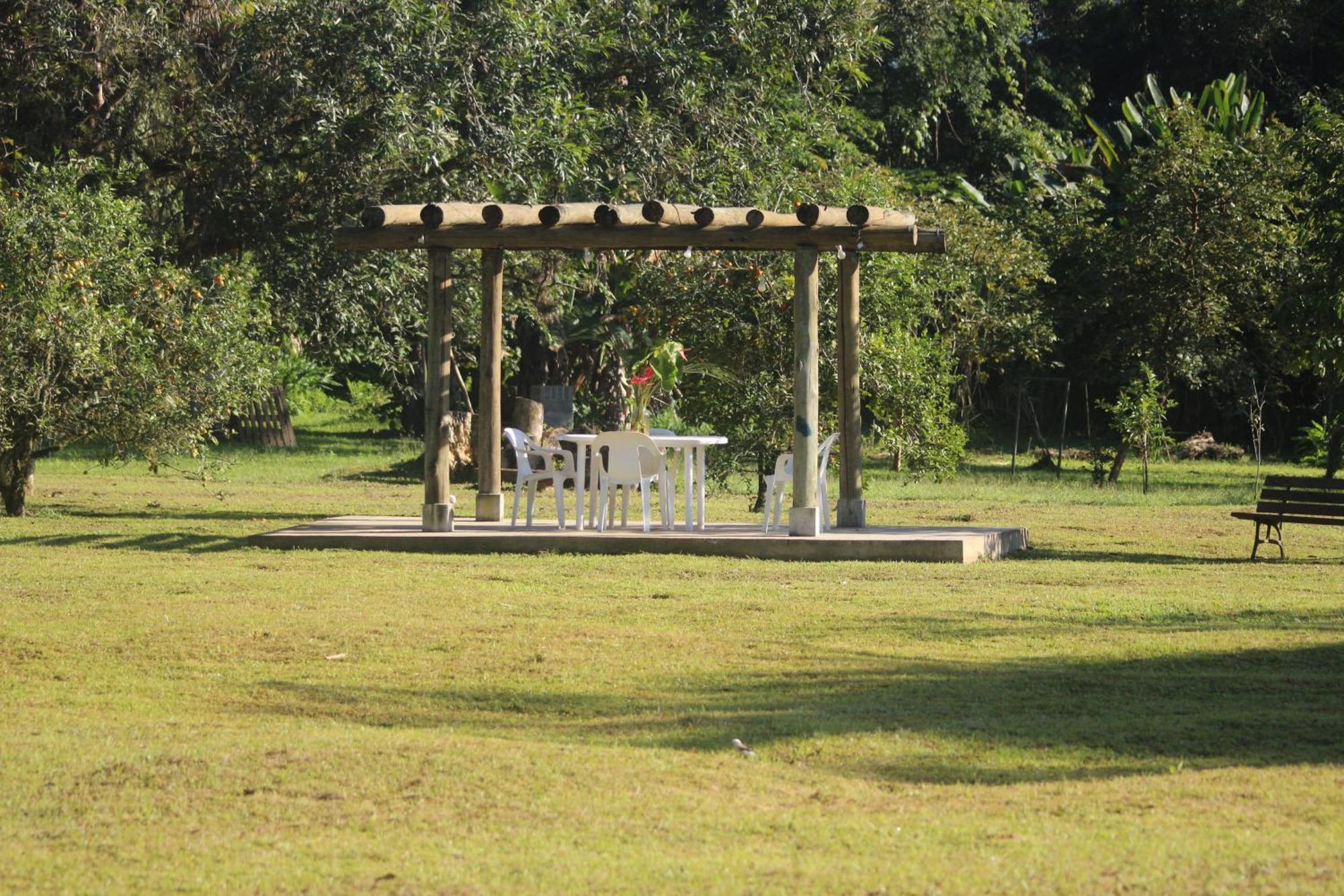 Ecoisa De Chacara - Casa De Vidro, Casa De Campo Морретис Экстерьер фото